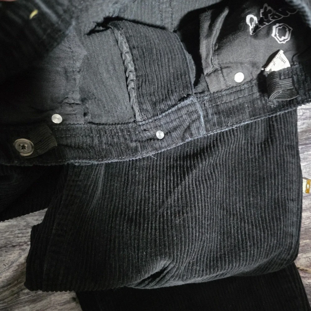 Emprye black corduroy